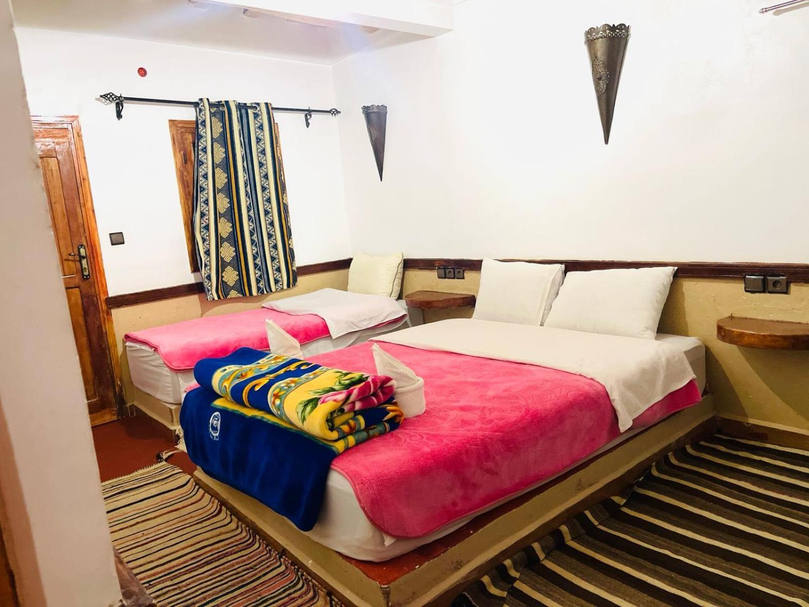 Auberge la belle vue dades Akhendachou n'Ait Ouffi Habitación foto